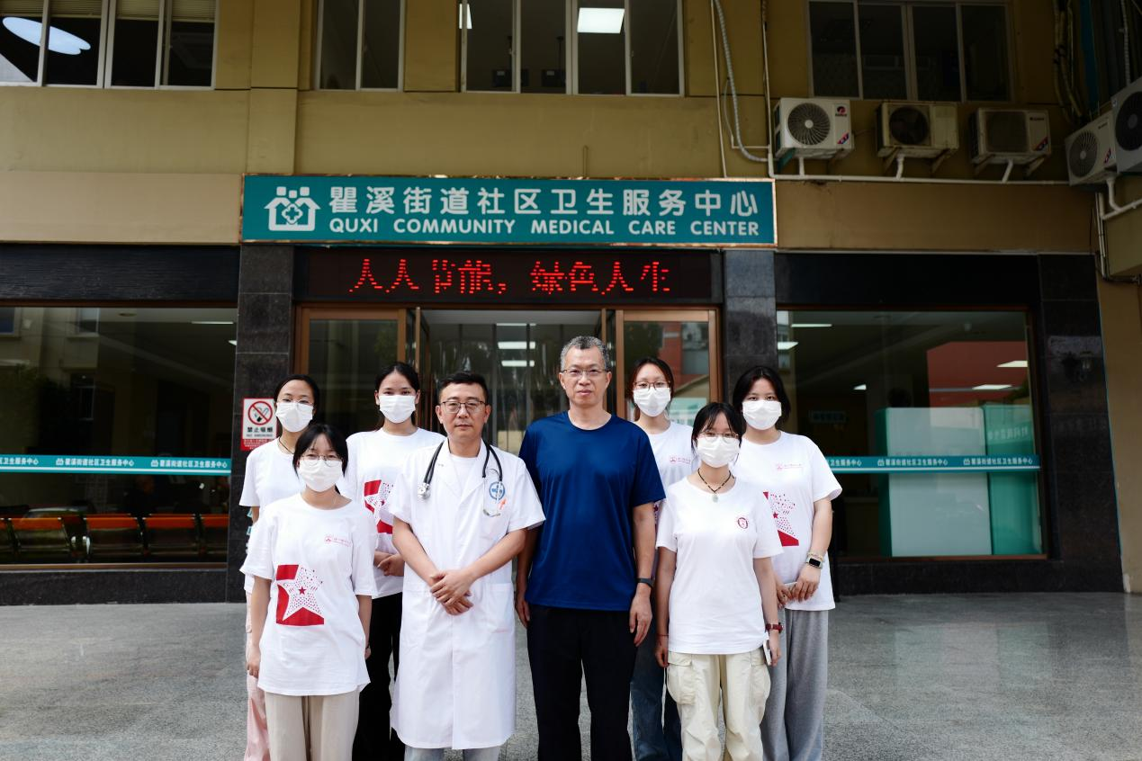 1751856647509109.png “红石榴”守护“夕阳红”,杏林情暖体检行